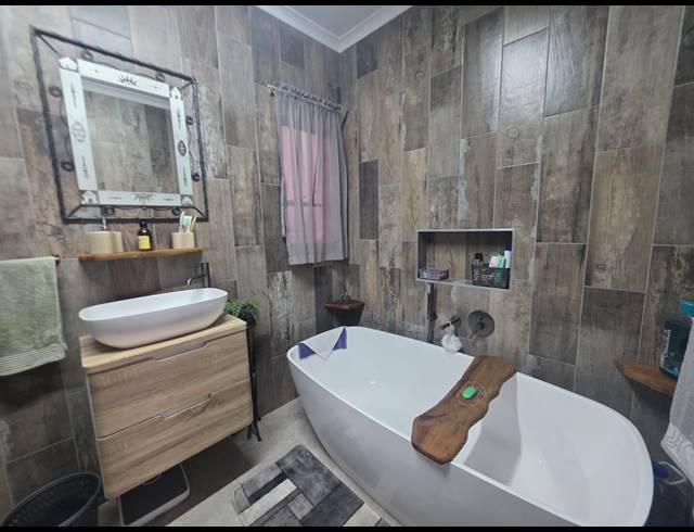 3 BEDROOM HOUSE FOR SALE IN VANDERBIJLPARK SE 6